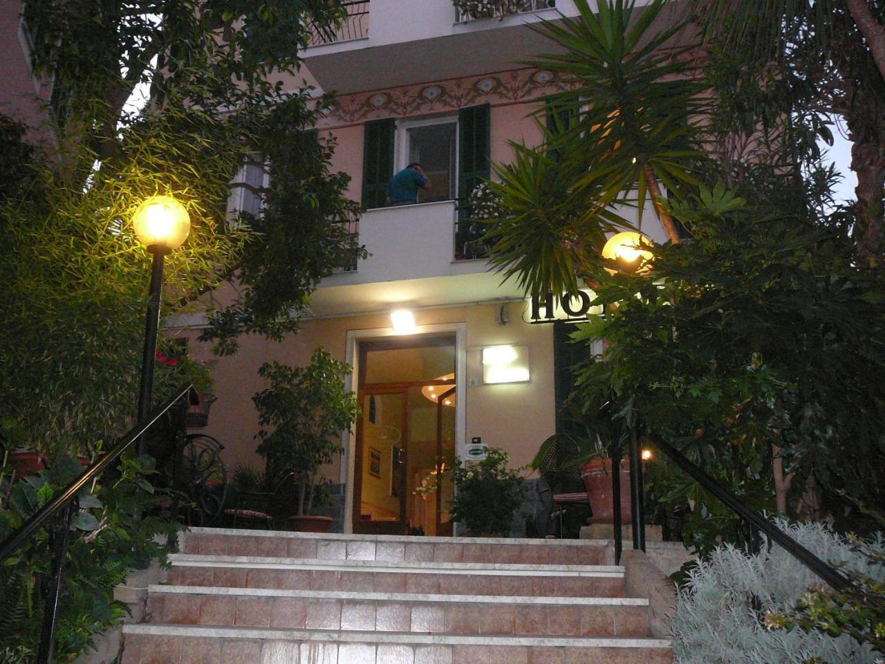 לאיגואליה Hotel Villa Bianca מראה חיצוני תמונה