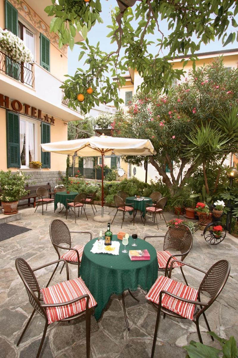 לאיגואליה Hotel Villa Bianca מראה חיצוני תמונה